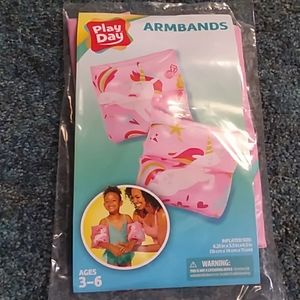 Swimming arm bands